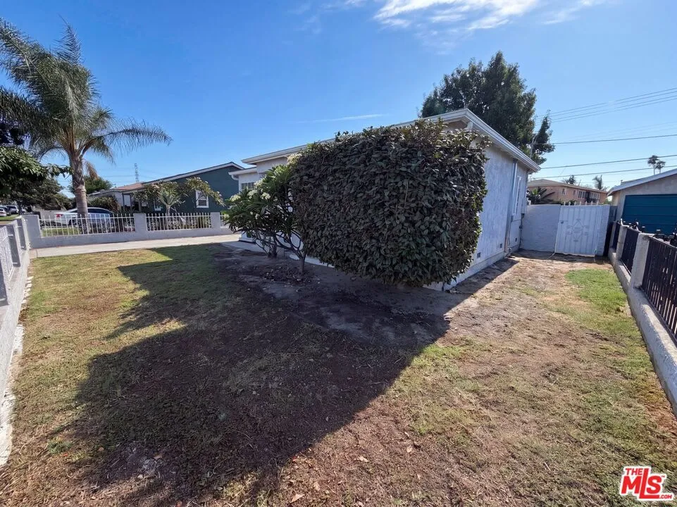 16503 S Cuzco Avenue Compton, CA 90221