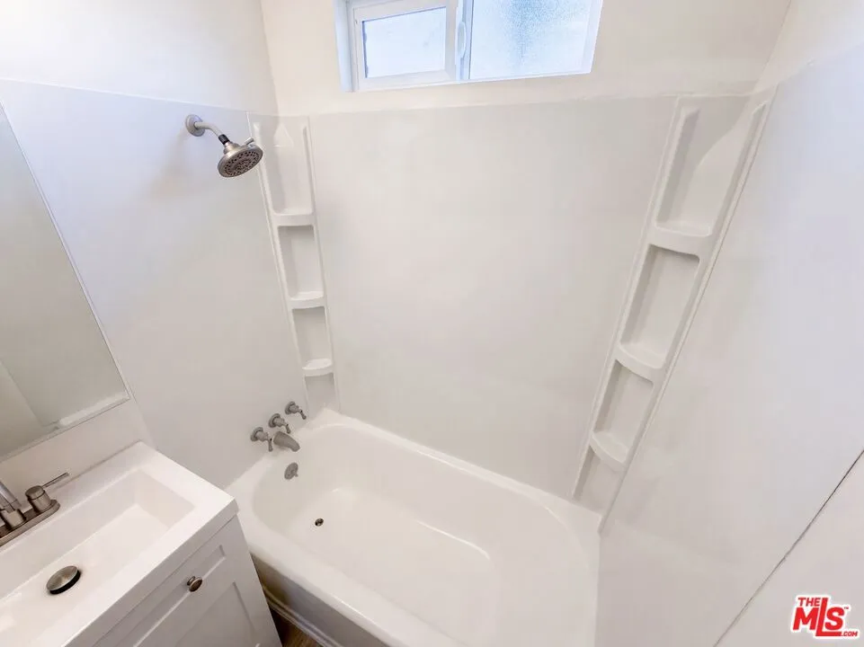 16503 S Cuzco Avenue Compton, CA 90221