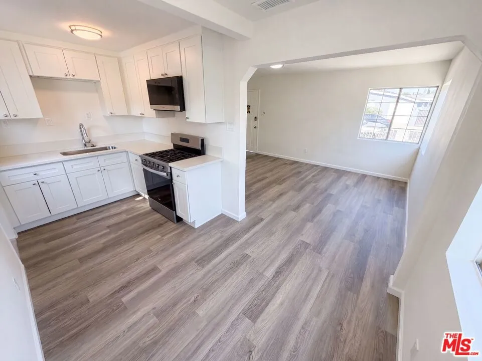 16503 S Cuzco Avenue Compton, CA 90221