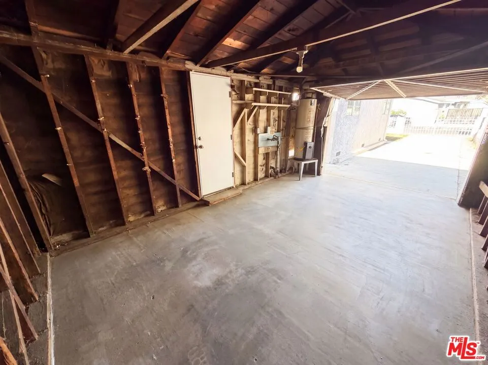 16503 S Cuzco Avenue Compton, CA 90221