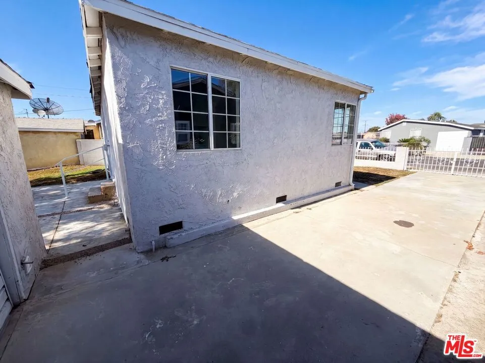 16503 S Cuzco Avenue Compton, CA 90221