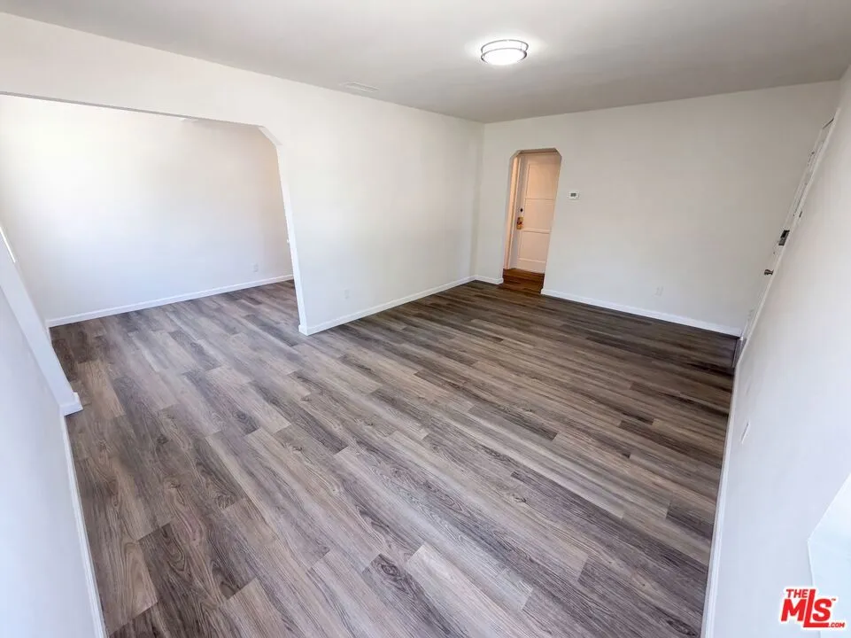 16503 S Cuzco Avenue Compton, CA 90221