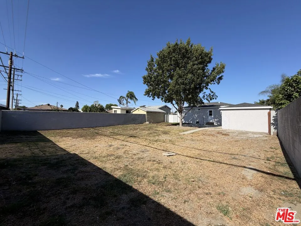 16503 S Cuzco Avenue Compton, CA 90221