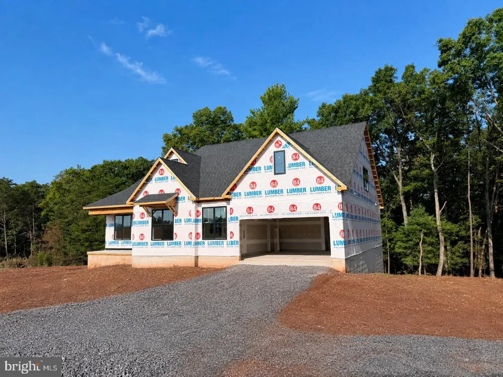 LIBBY'S RIDGE ROAD Berkeley Springs, WV 25411