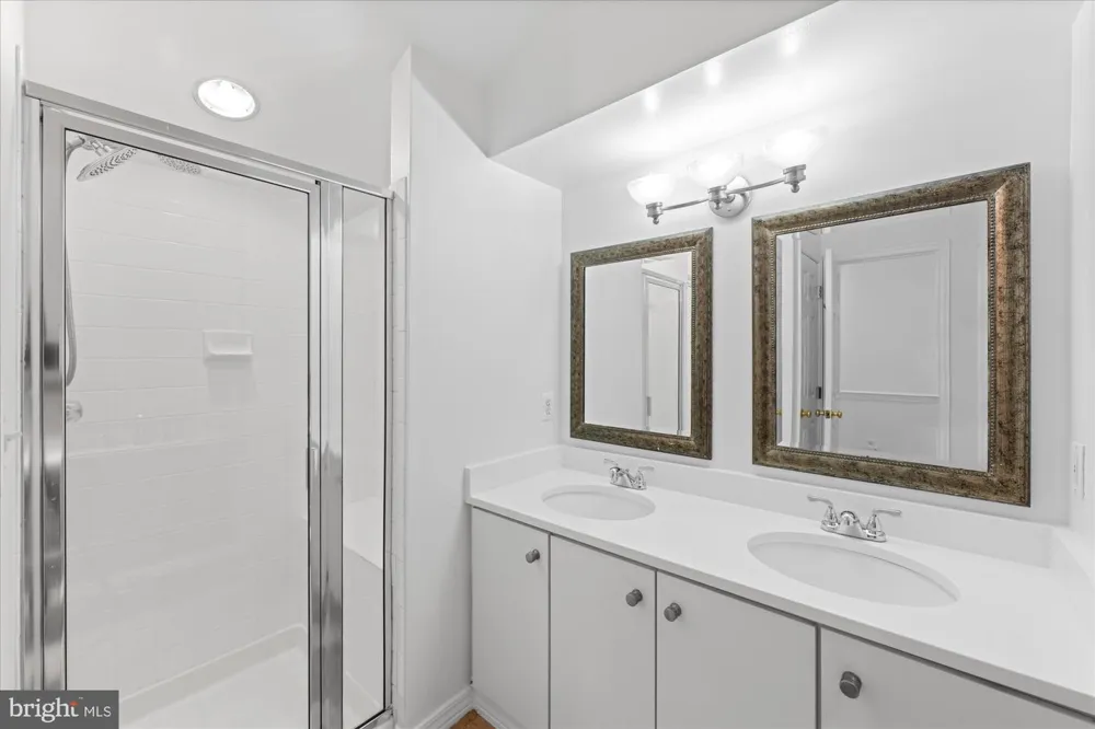 329 HELMUTH LANE Alexandria, VA 22304