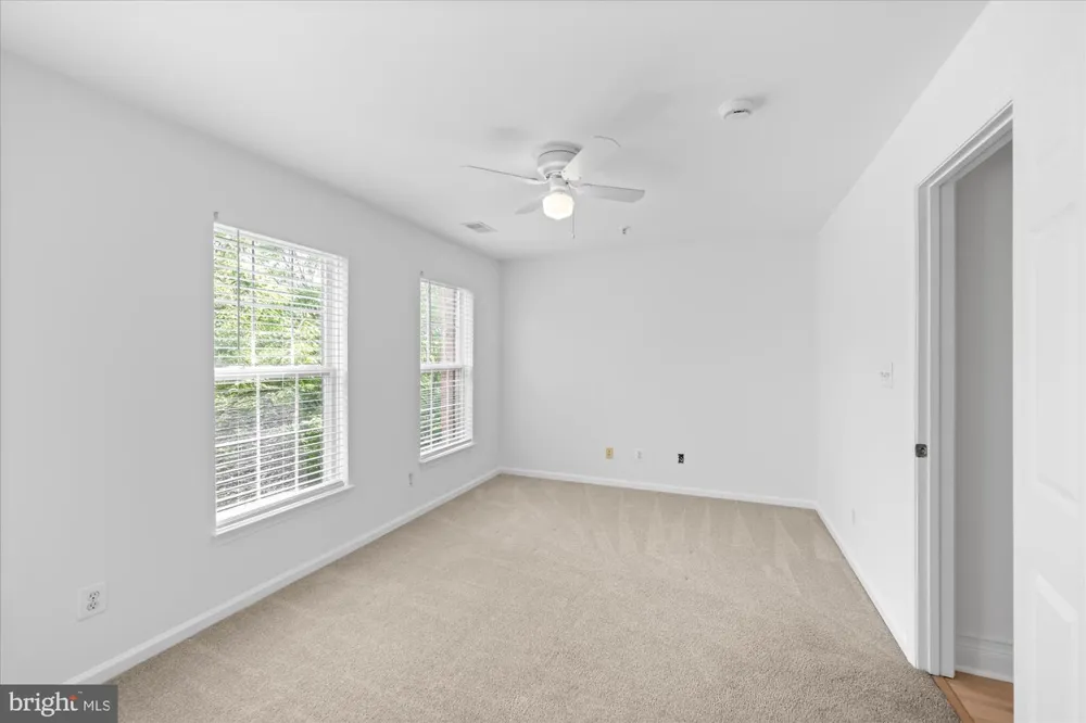 329 HELMUTH LANE Alexandria, VA 22304