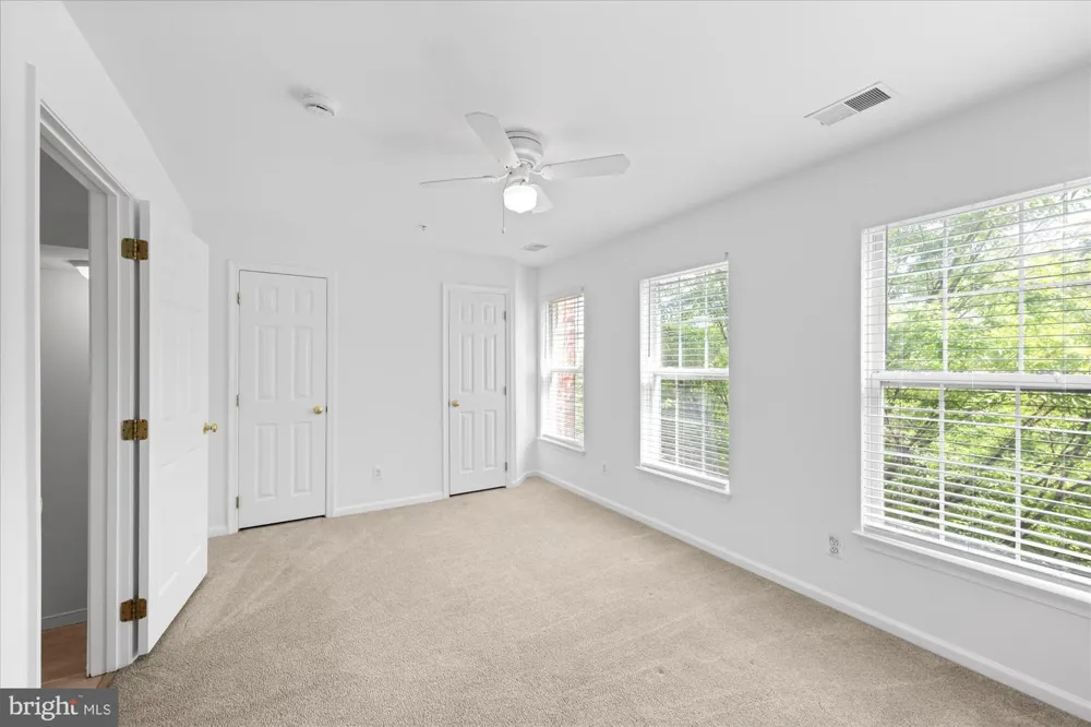 329 HELMUTH LANE Alexandria, VA 22304