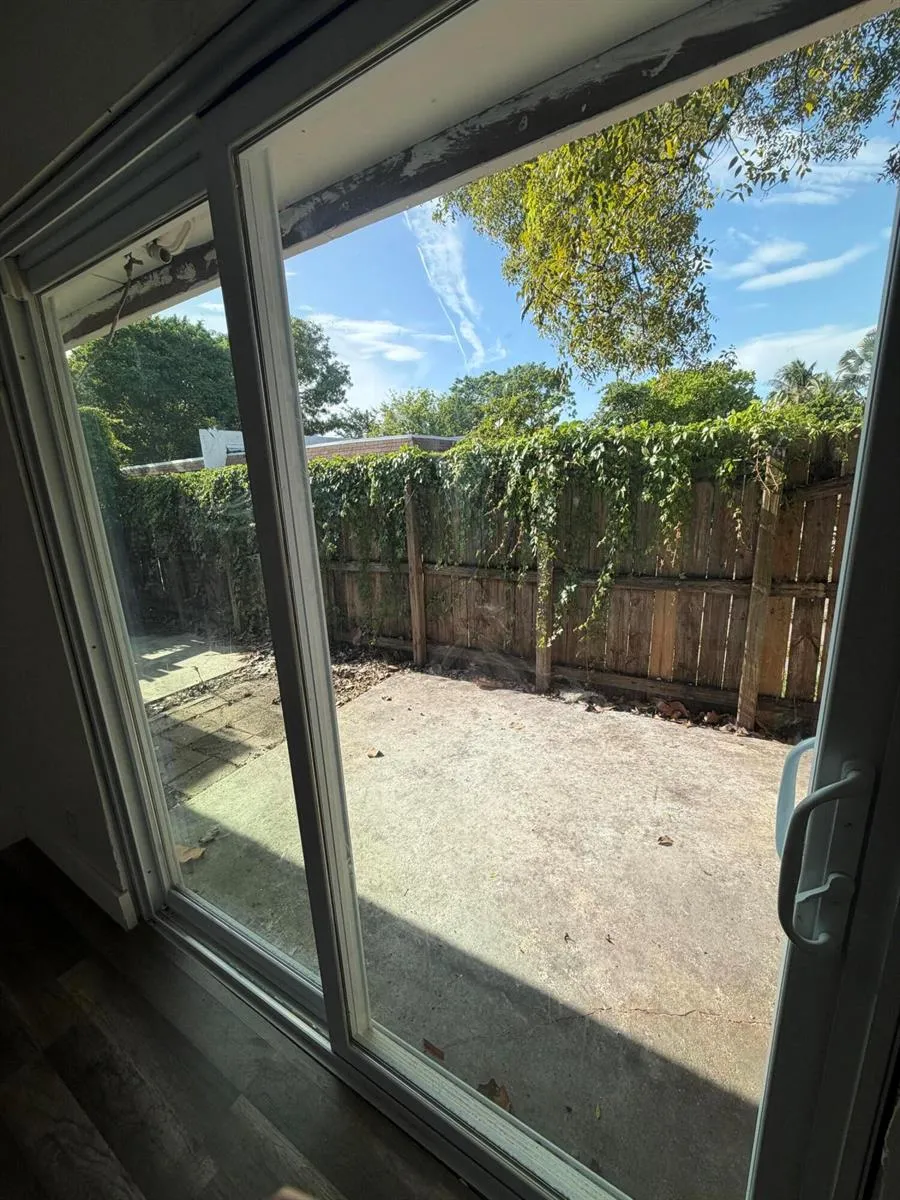 1303 NW 8TH AVENUE Fort Lauderdale, FL 33311