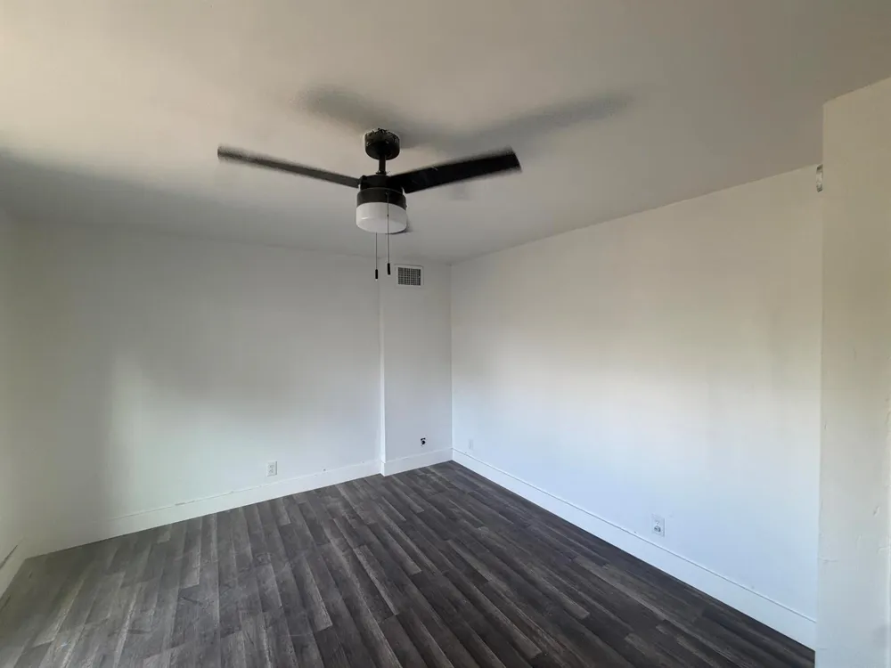 1303 NW 8TH AVENUE Fort Lauderdale, FL 33311