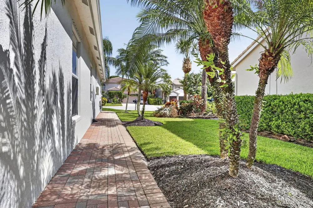 11144 MARINA BAY ROAD Wellington, FL 33449