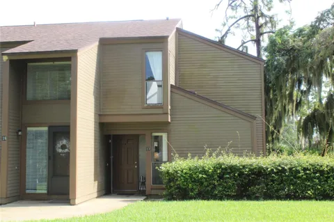 17 OXFORD LANE #17