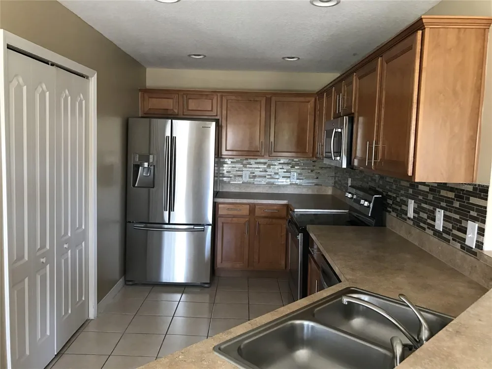 4020 PEMBERLY PINES CIRCLE St Cloud, FL 34769