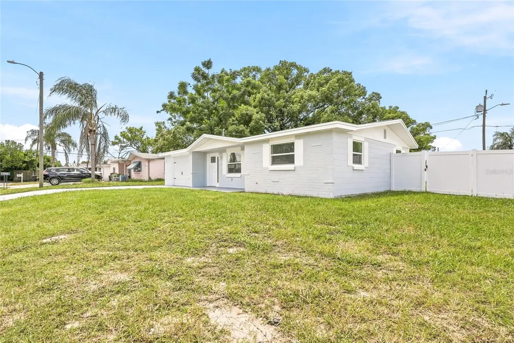 4243 DAY DRIVE New Port Richey, FL 34652