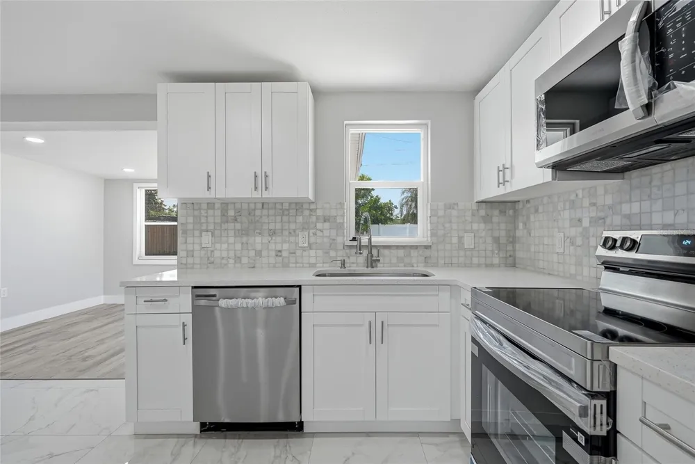 4243 DAY DRIVE New Port Richey, FL 34652