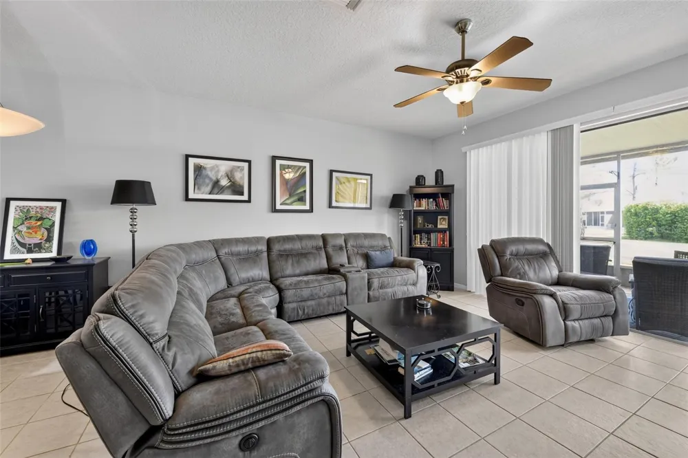 2823 CONCH HOLLOW DRIVE Brandon, FL 33511