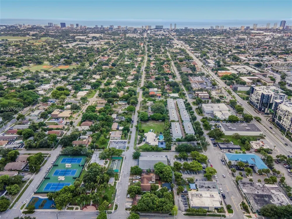 400 NE 2nd St Pompano Beach, FL 33060