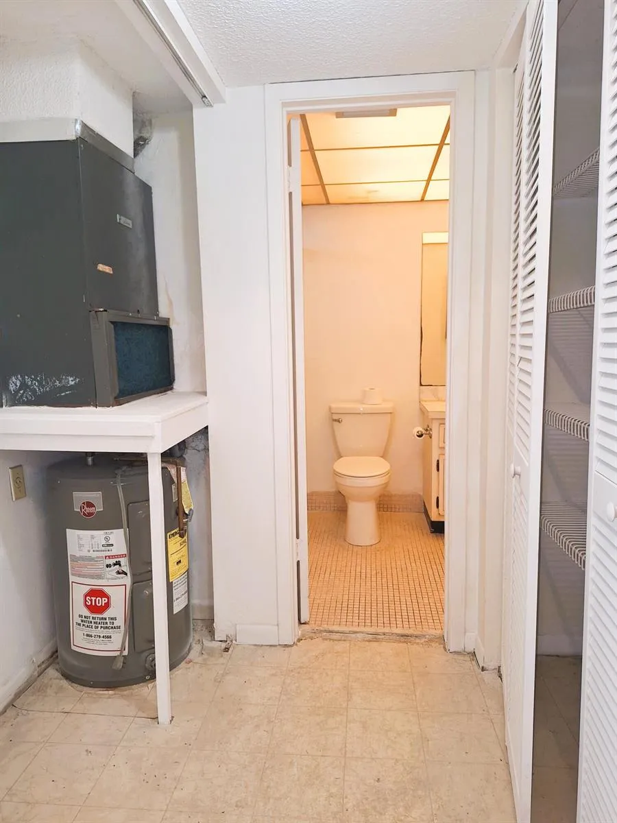 2900 NW 47TH TERRACE #303B Lauderdale Lakes, FL 33313