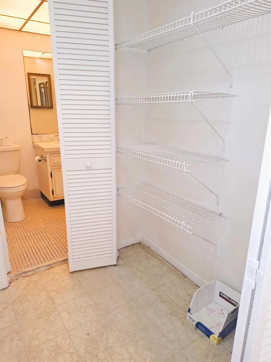 2900 NW 47TH TERRACE #303B Lauderdale Lakes, FL 33313