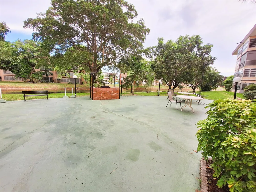 2900 NW 47TH TERRACE #303B Lauderdale Lakes, FL 33313