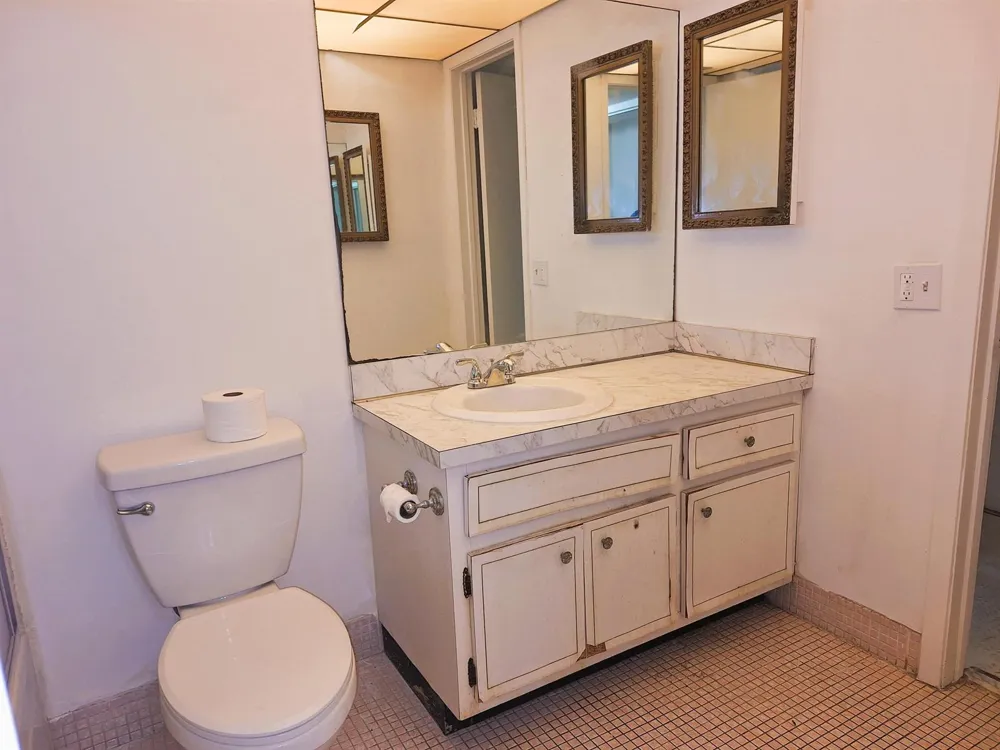 2900 NW 47TH TERRACE #303B Lauderdale Lakes, FL 33313
