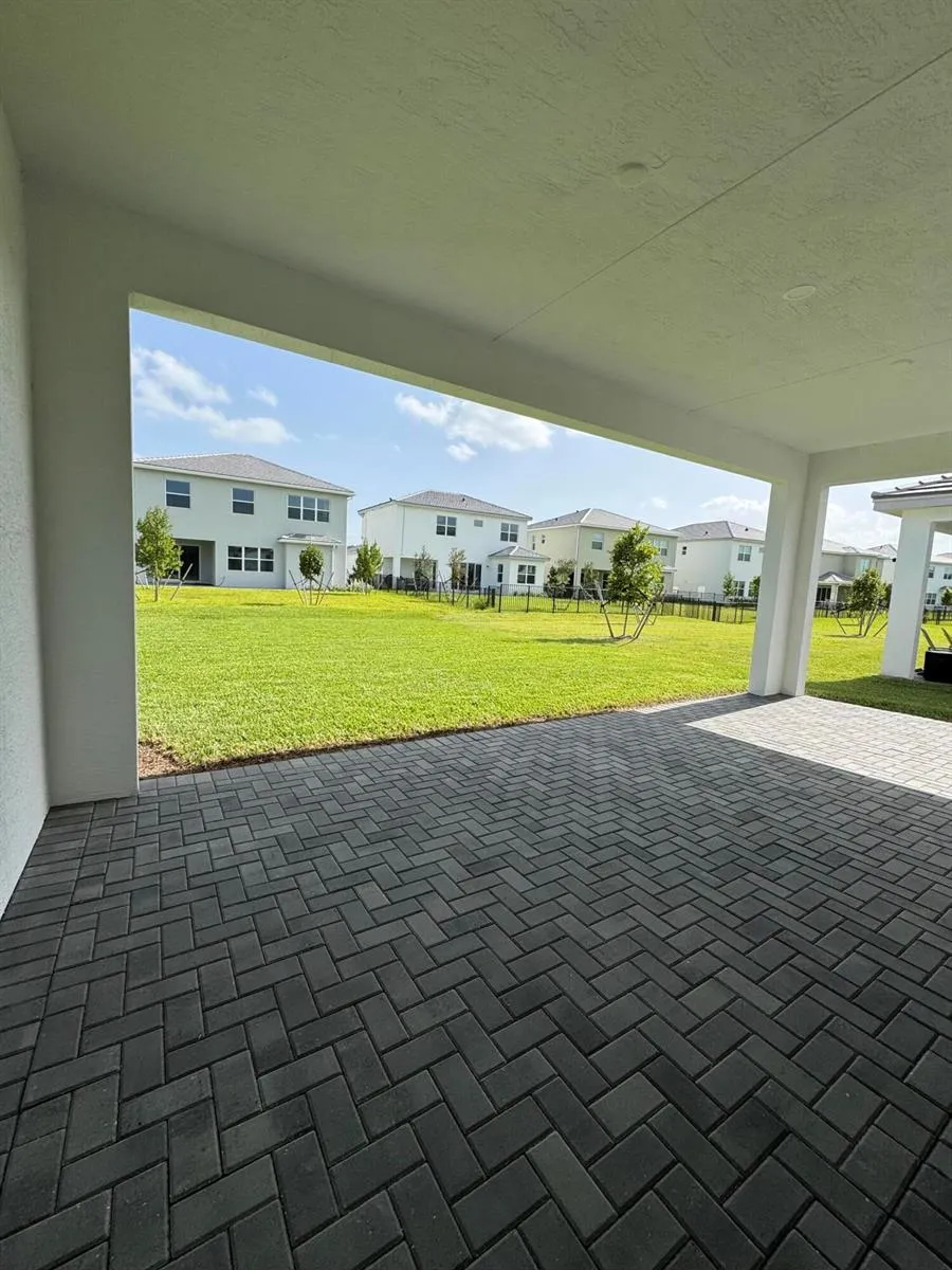 14212 Spruce Pne Drive Westlake, FL 33470