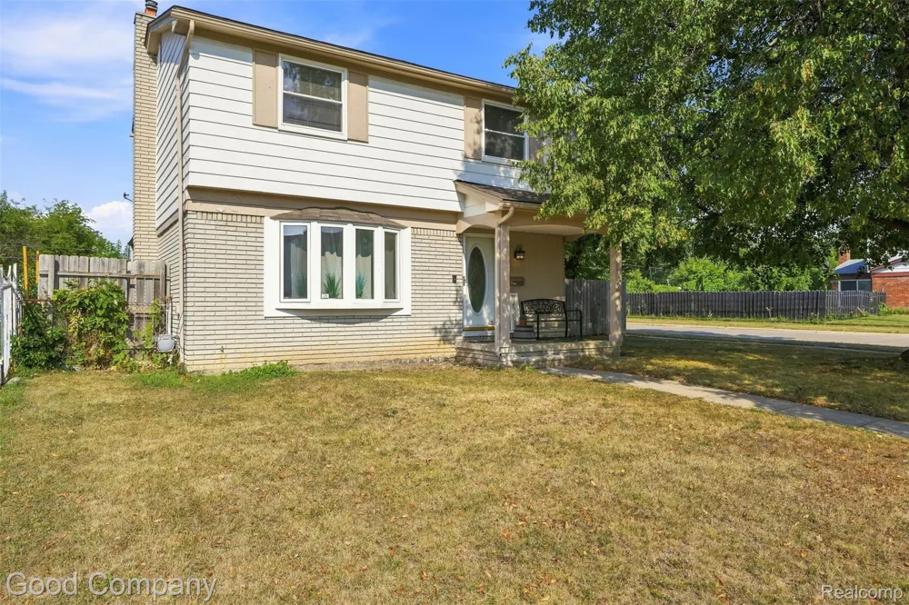 29293 Marshall Street Southfield City, MI 48076
