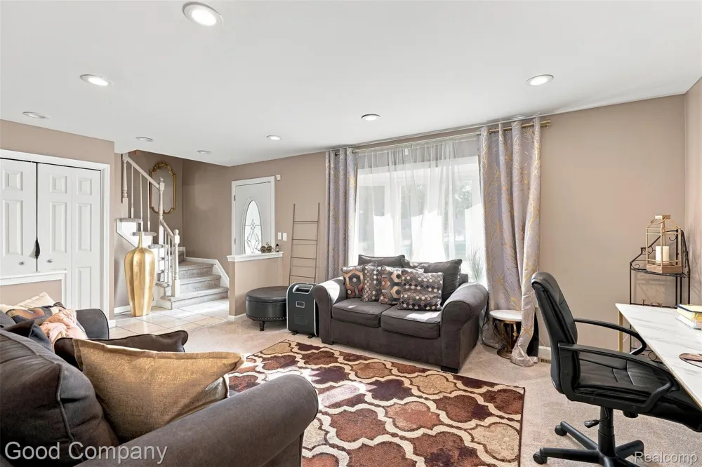 29293 Marshall Street Southfield City, MI 48076