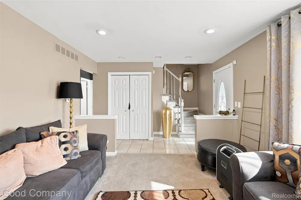 29293 Marshall Street Southfield City, MI 48076
