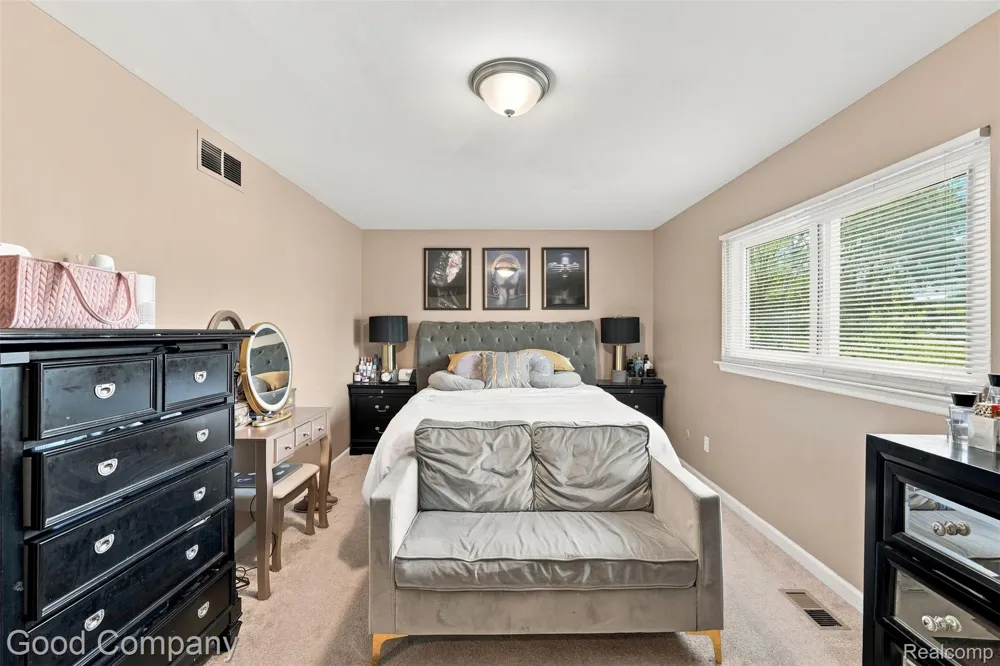 29293 Marshall Street Southfield City, MI 48076
