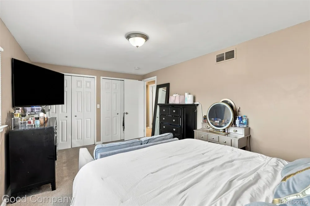 29293 Marshall Street Southfield City, MI 48076