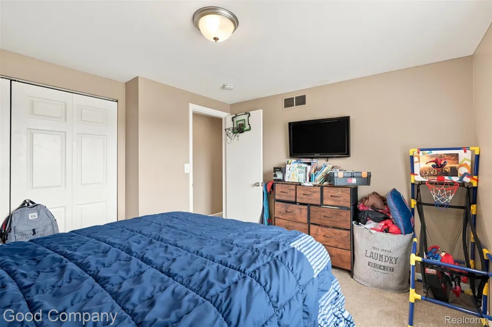 29293 Marshall Street Southfield City, MI 48076