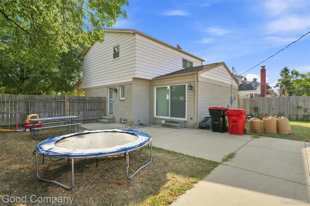 29293 Marshall Street Southfield City, MI 48076