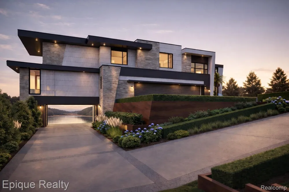 5375 Middlebelt Road West Bloomfield Charter Township, MI 48323