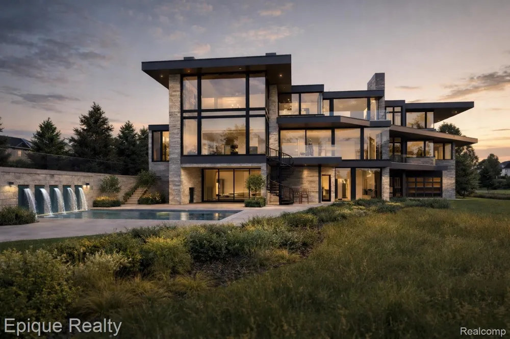 5375 Middlebelt Road West Bloomfield Charter Township, MI 48323