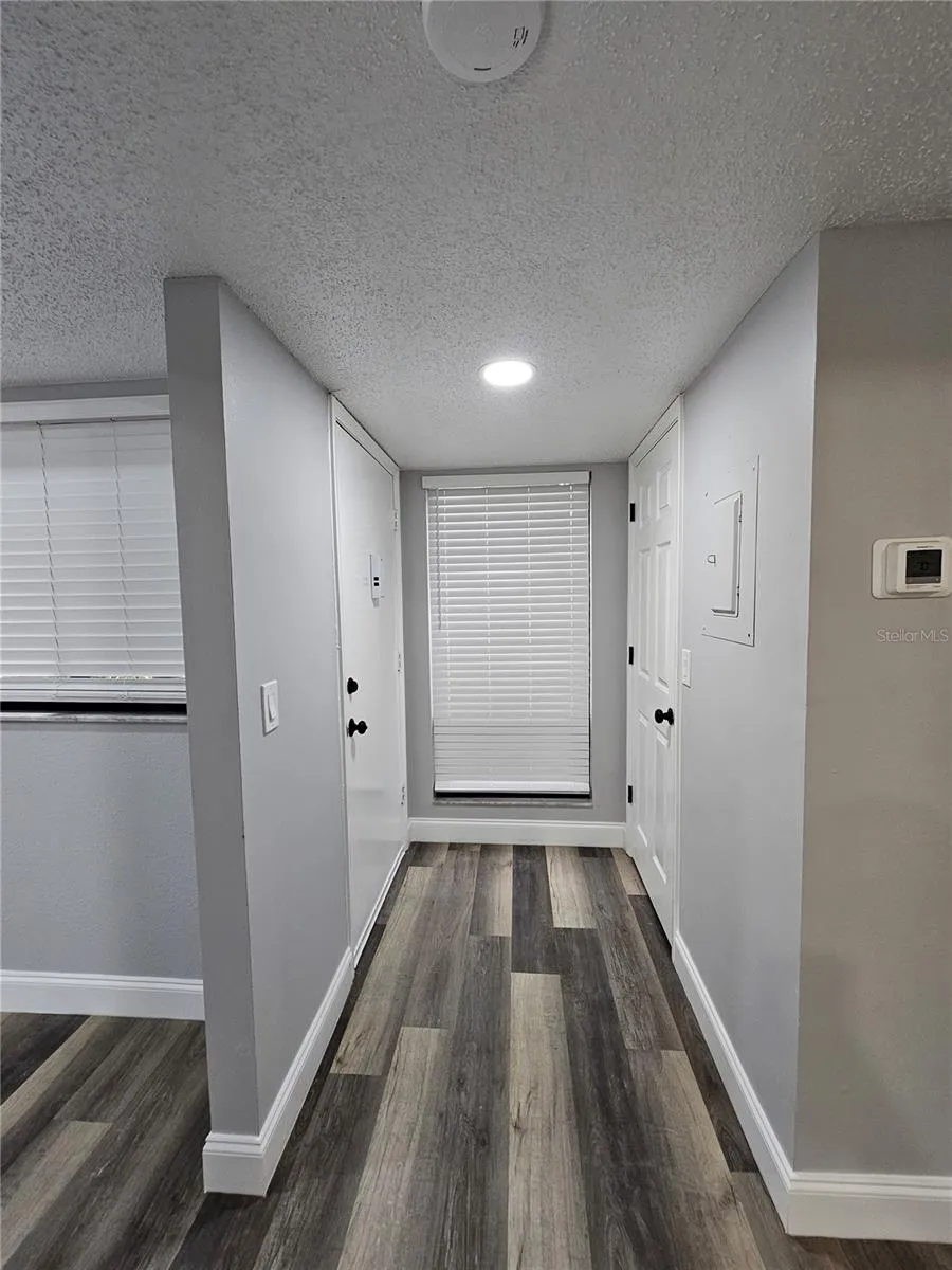 1720 GLENHOUSE DRIVE #328 Sarasota, FL 34231