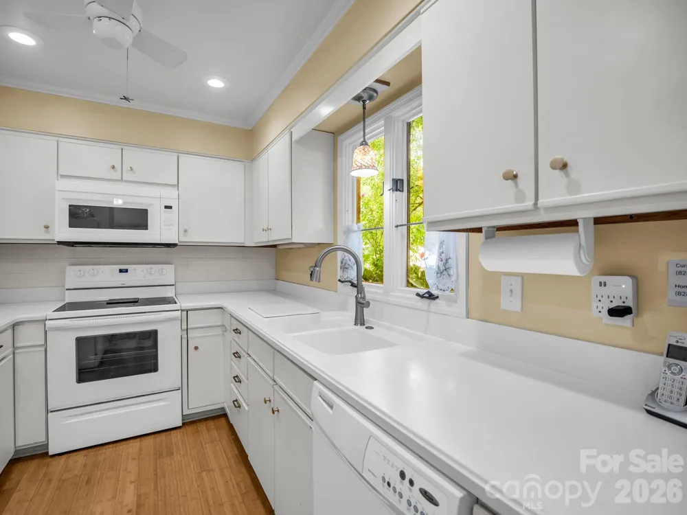 335 Melrose Avenue #111 Tryon, NC 28782