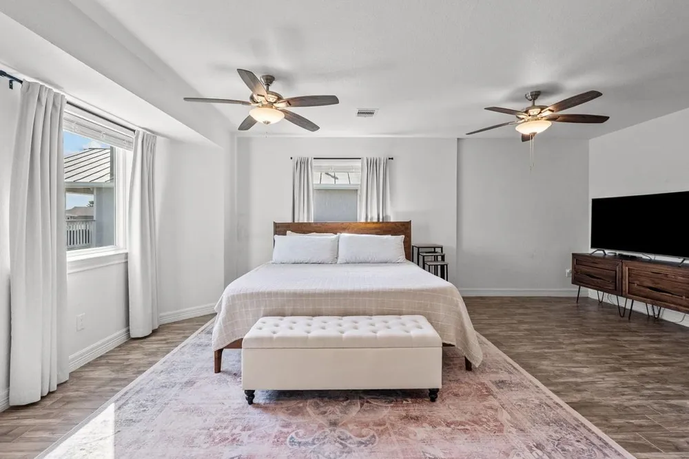 214 Sampan Drive Tiki Island, TX 77554