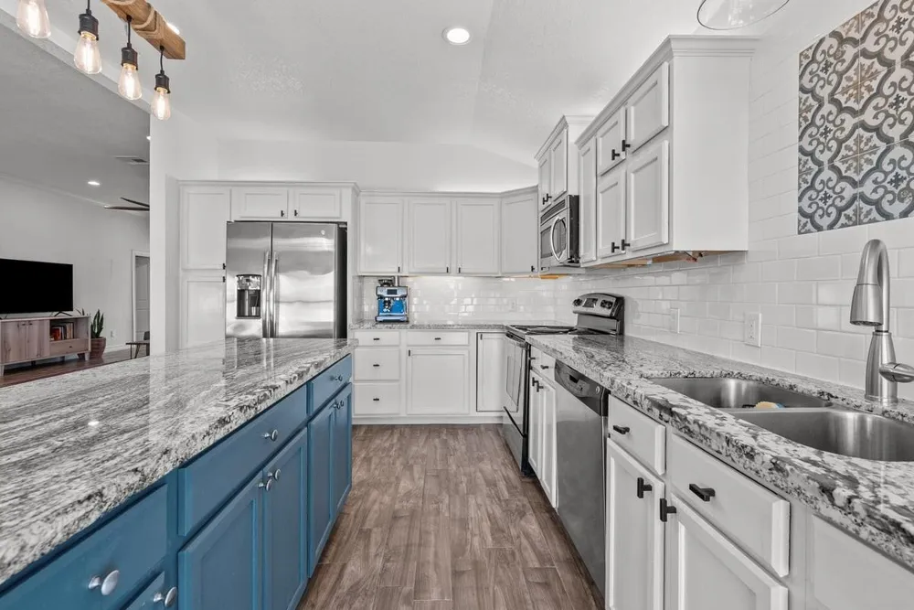 214 Sampan Drive Tiki Island, TX 77554