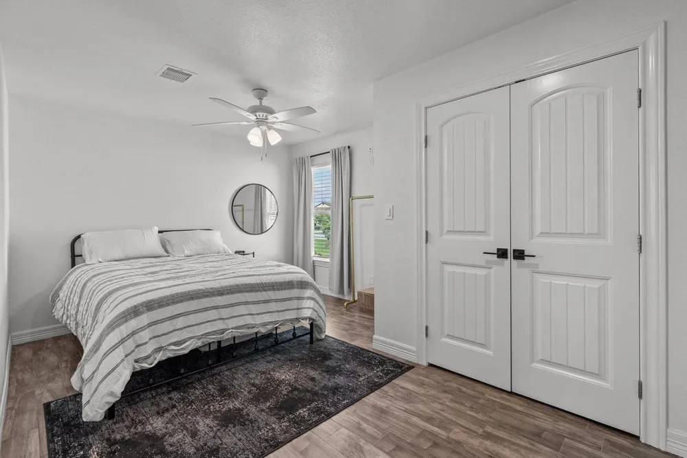 214 Sampan Drive Tiki Island, TX 77554
