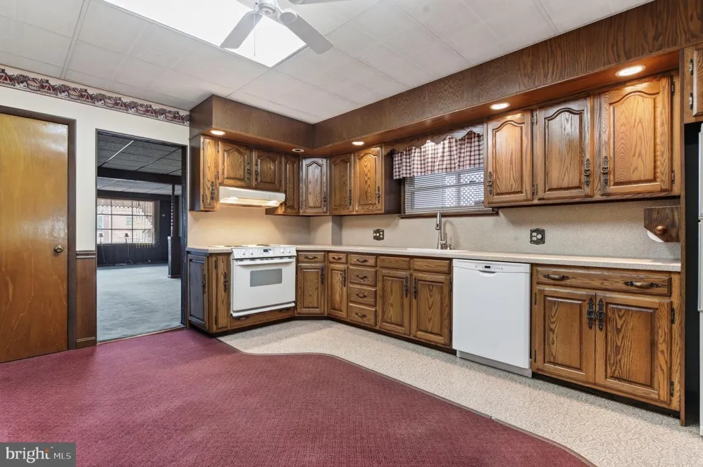 408 E PATTERSON STREET Lansford, PA 18232