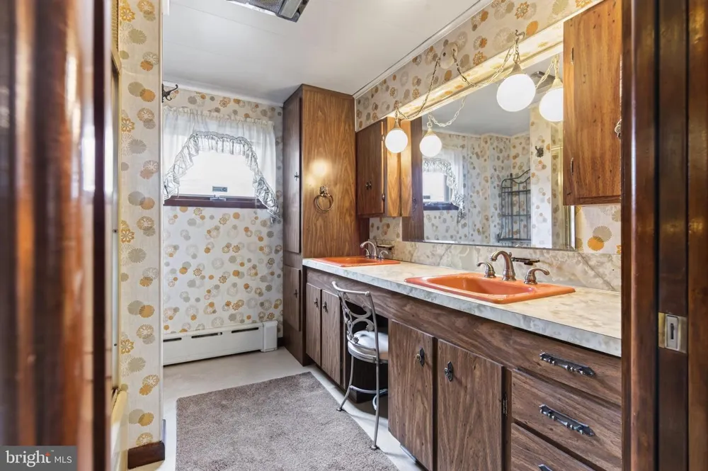 408 E PATTERSON STREET Lansford, PA 18232