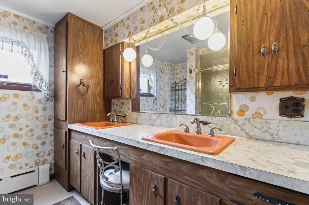 408 E PATTERSON STREET Lansford, PA 18232