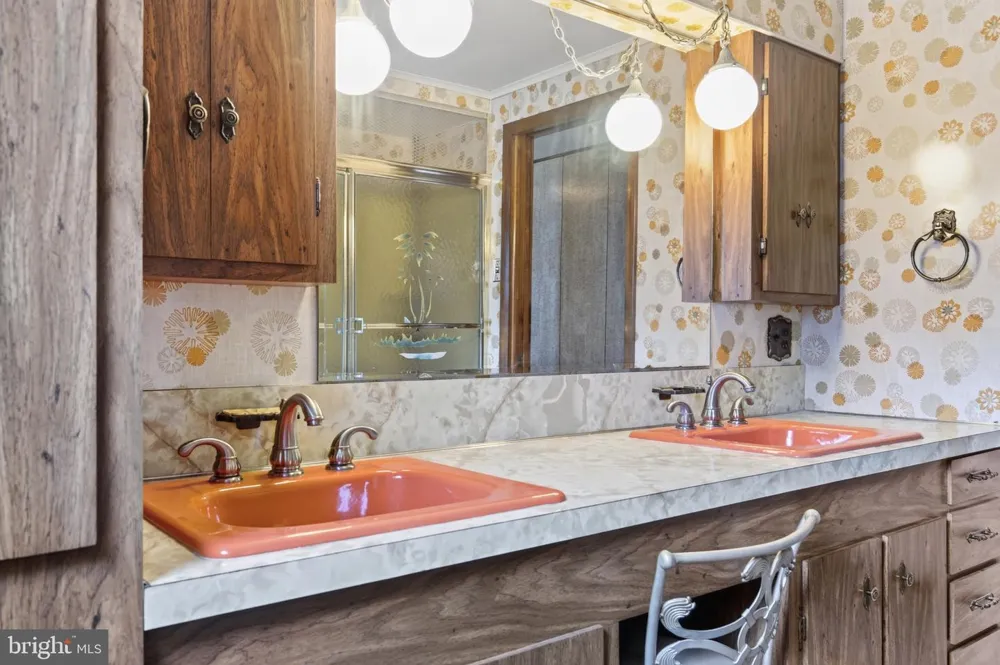 408 E PATTERSON STREET Lansford, PA 18232