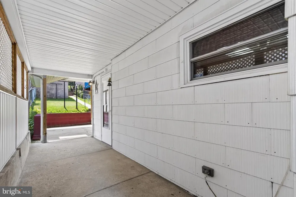 408 E PATTERSON STREET Lansford, PA 18232