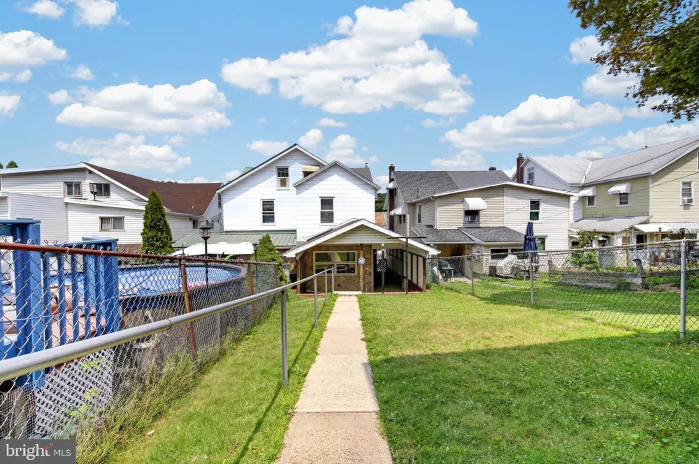 408 E PATTERSON STREET Lansford, PA 18232