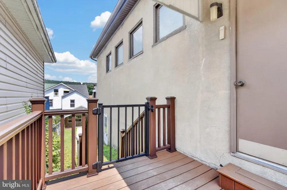 408 E PATTERSON STREET Lansford, PA 18232
