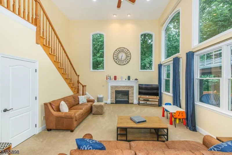 93 Coventry Way Ringwood, NJ 07456