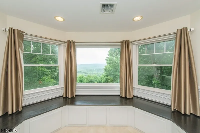 93 Coventry Way Ringwood, NJ 07456