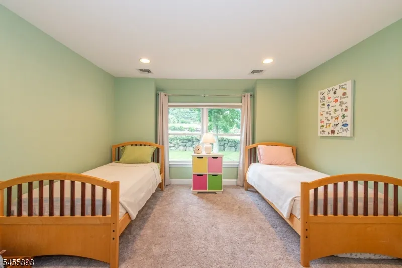 93 Coventry Way Ringwood, NJ 07456