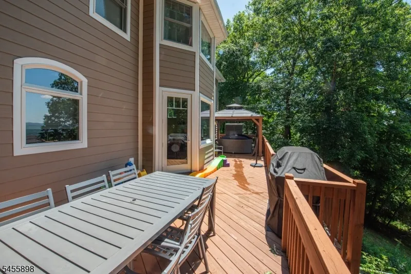 93 Coventry Way Ringwood, NJ 07456